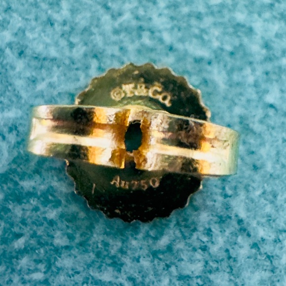 Authentic Tiffany & Co 18k Yellow Gold Smile T Earrings W Original Box - Picture 6 of 8